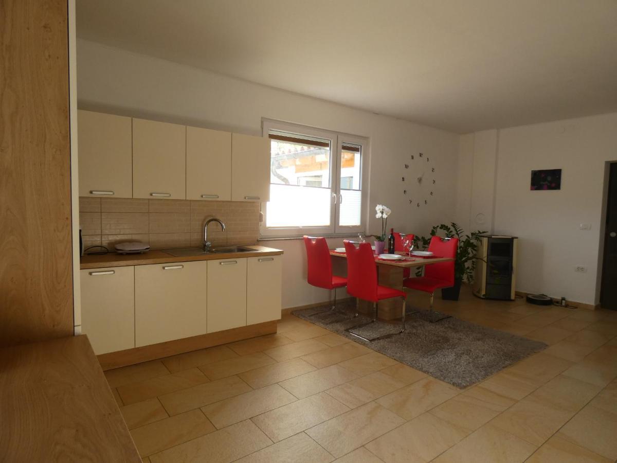 Apartment & Olive Oil Valuma Koper Buitenkant foto